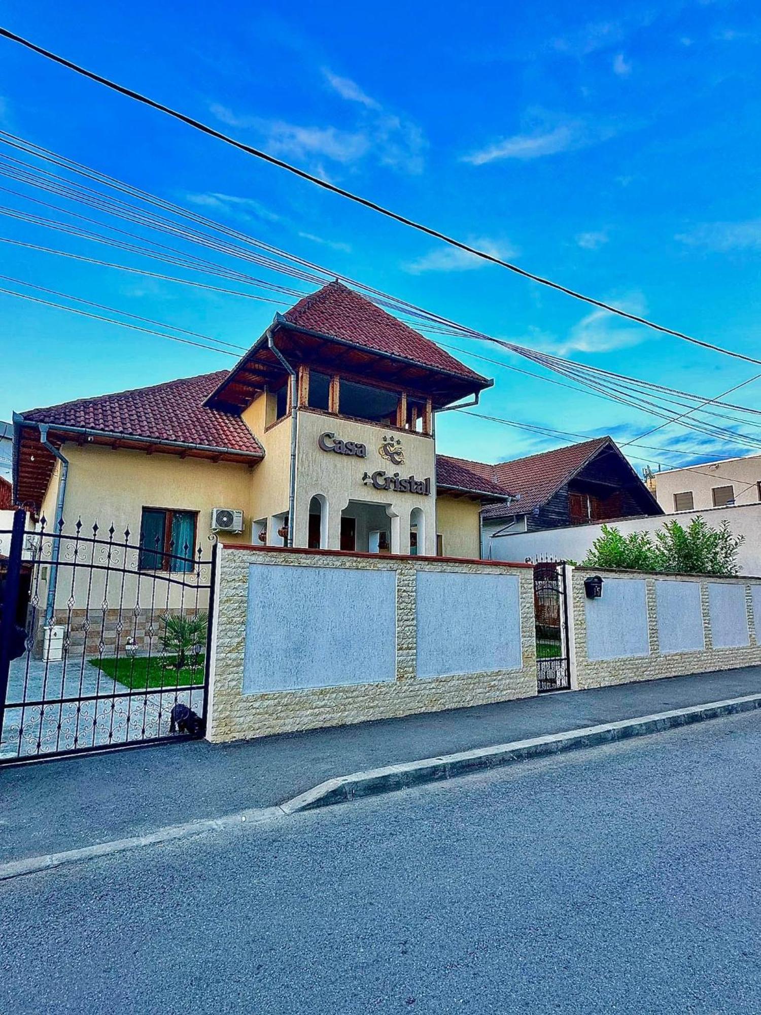 Hotel Casa Cristal Târgu Jiu Exterior foto